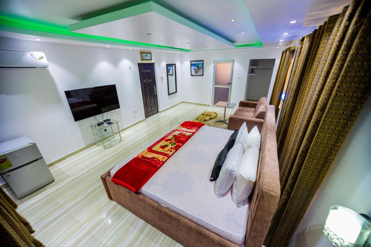 Nap Apartment Hotel Dansoman Exterior foto